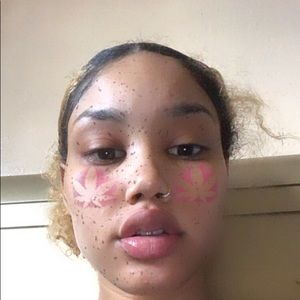 Meet your Posher, Cassie